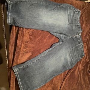 Lane Bryant Capri jeans. Sz 28z Gently used